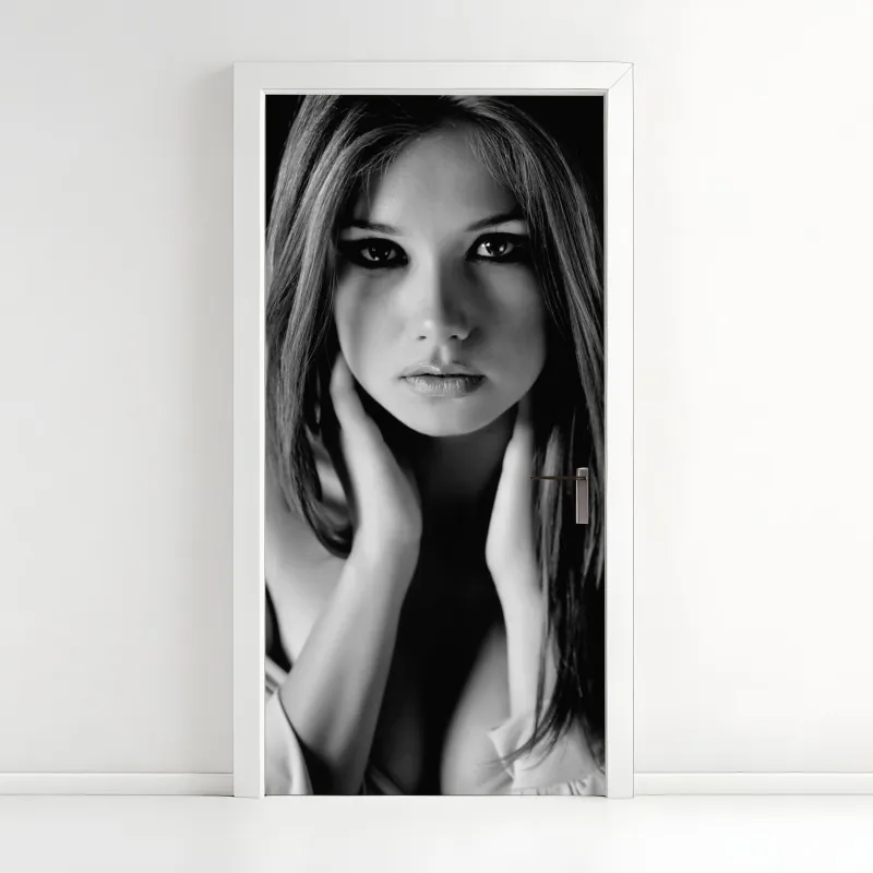 Naklejka na drzwi słoneczna uliczka nad morzem z widokiem na zatokę – Wallissimo®