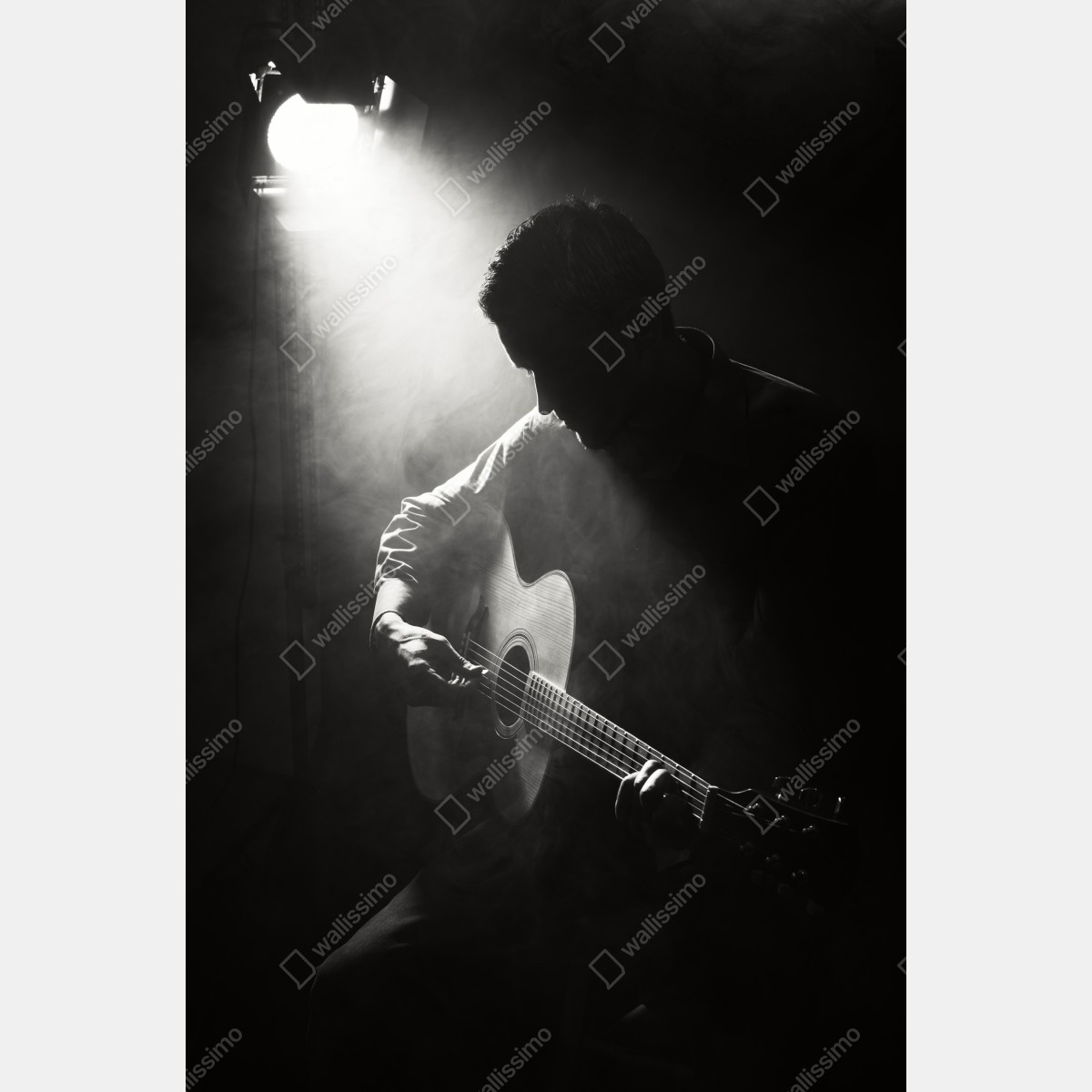 Naklejka na drzwi sylwetka gitarzysty w świetle reflektora – Wallissimo® Naklejka na drzwi sylwetka gitarzysty w świetle reflektora – Wallissimo®