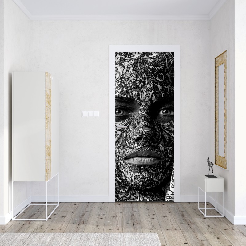 Naklejka na drzwi ornamentalny portret z kwiatowymi wzorami – Wallissimo® Naklejka na drzwi ornamentalny portret z kwiatowymi wzorami – Wallissimo®