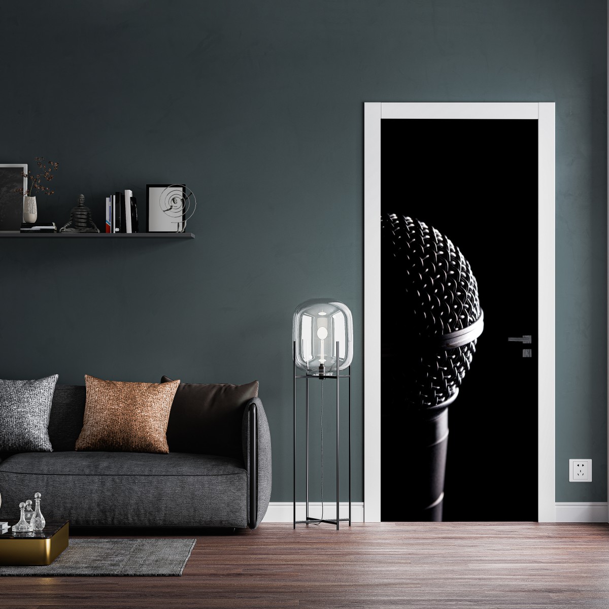 Naklejka na drzwi dramatyczne zbliżenie mikrofonu – Wallissimo® Naklejka na drzwi dramatyczne zbliżenie mikrofonu – Wallissimo®