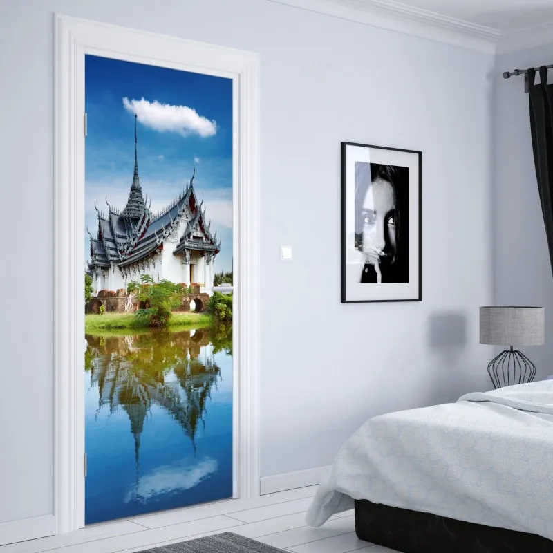 Naklejka na drzwi Sanphet Prasat pałac nad jeziorem – Wallissimo® Naklejka na drzwi Sanphet Prasat pałac nad jeziorem – Wallissimo®