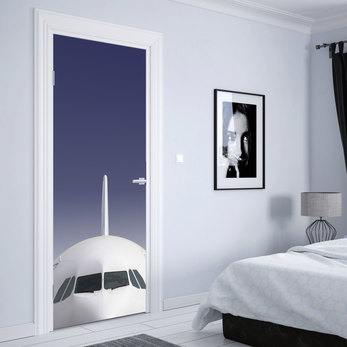 Naklejka na drzwi przód samolotu na tle błękitnego nieba – Wallissimo® Naklejka na drzwi przód samolotu na tle błękitnego nieba – Wallissimo®