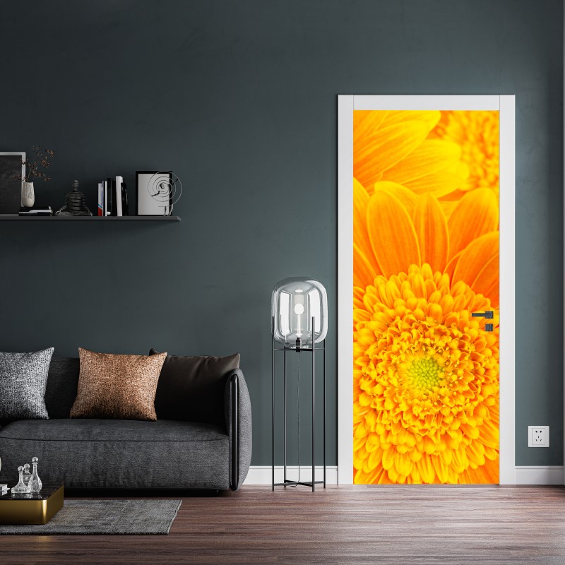 Naklejka na drzwi intensywny pomarańczowy kwiat gerbery z bliska – Wallissimo® Naklejka na drzwi intensywny pomarańczowy kwiat gerbery z bliska – Wallissimo®