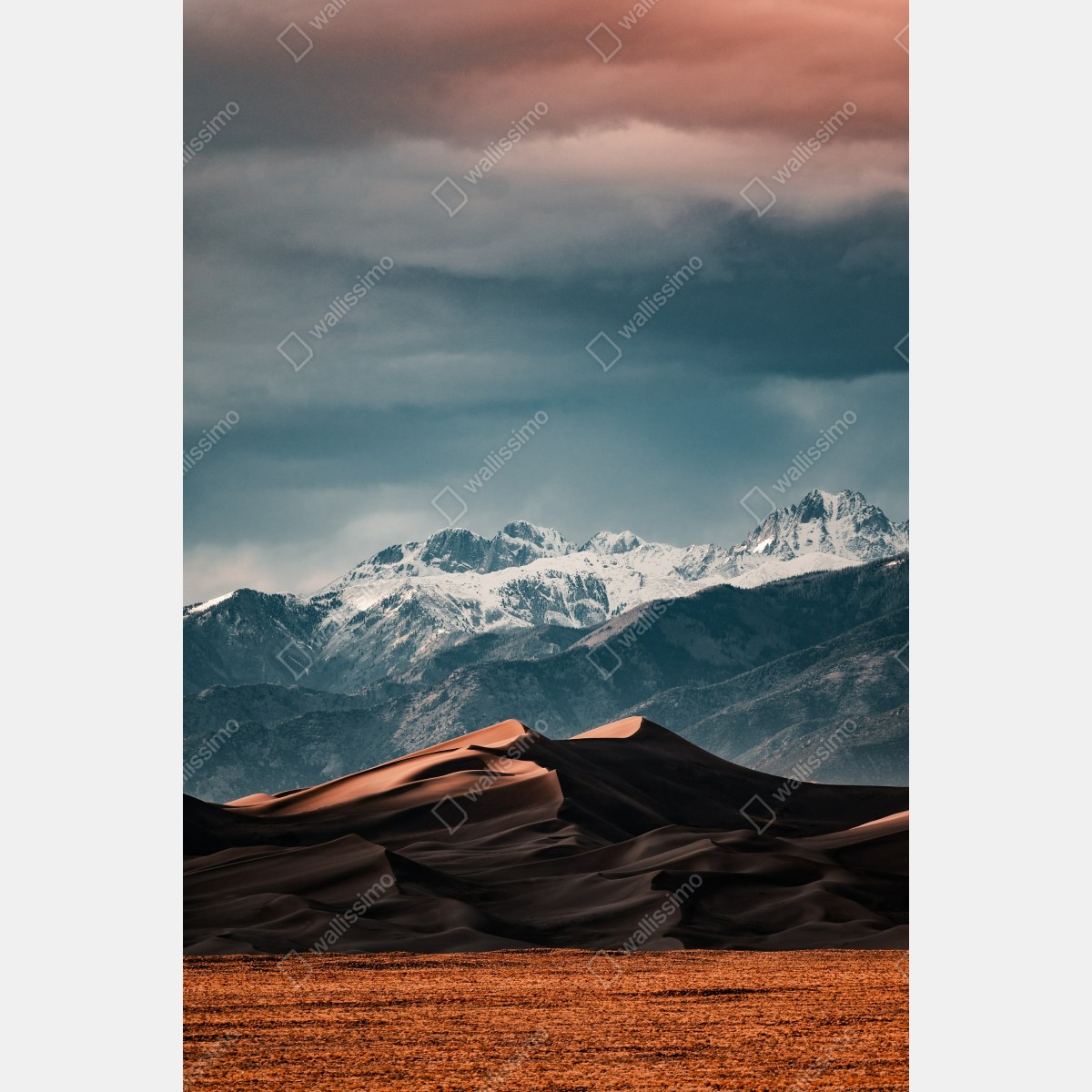 Naklejka na lodówkę wydmy pustyni pod zaśnieżonymi szczytami – Wallissimo® Naklejka na lodówkę wydmy pustyni pod zaśnieżonymi szczytami – Wallissimo®