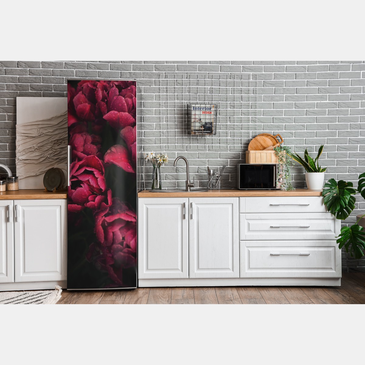 Naklejka na lodówkę głębokie bordowe kwiaty z kroplami wody – Wallissimo® Naklejka na lodówkę głębokie bordowe kwiaty z kroplami wody – Wallissimo®
