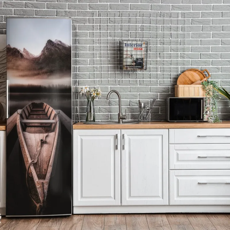 Naklejka na lodówkę elegancki portret w czerwonej sukni – Wallissimo®