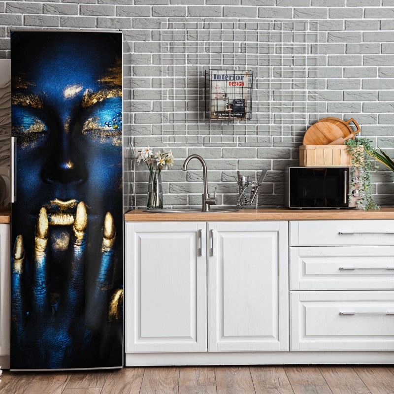 Naklejka na lodówkę gwiaździsta Droga Mleczna nad lasem – Wallissimo®