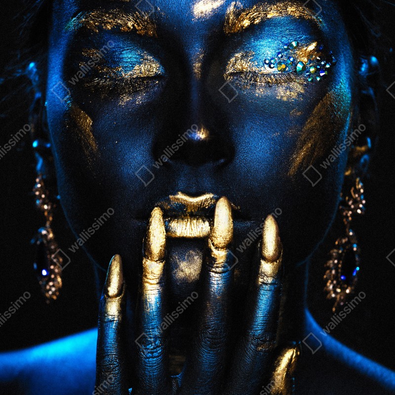 Naklejka na lodówkę mistyczny portret w złocie i błękicie – Wallissimo® Naklejka na lodówkę mistyczny portret w złocie i błękicie – Wallissimo®