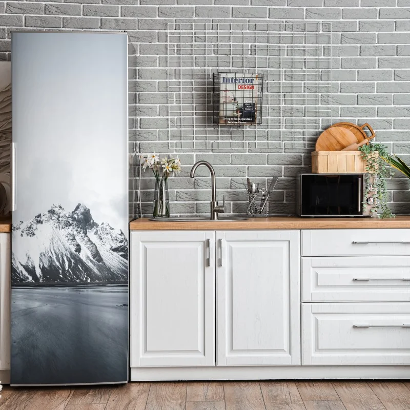 Naklejka na lodówkę elegancki portret w czerwonej sukni – Wallissimo®