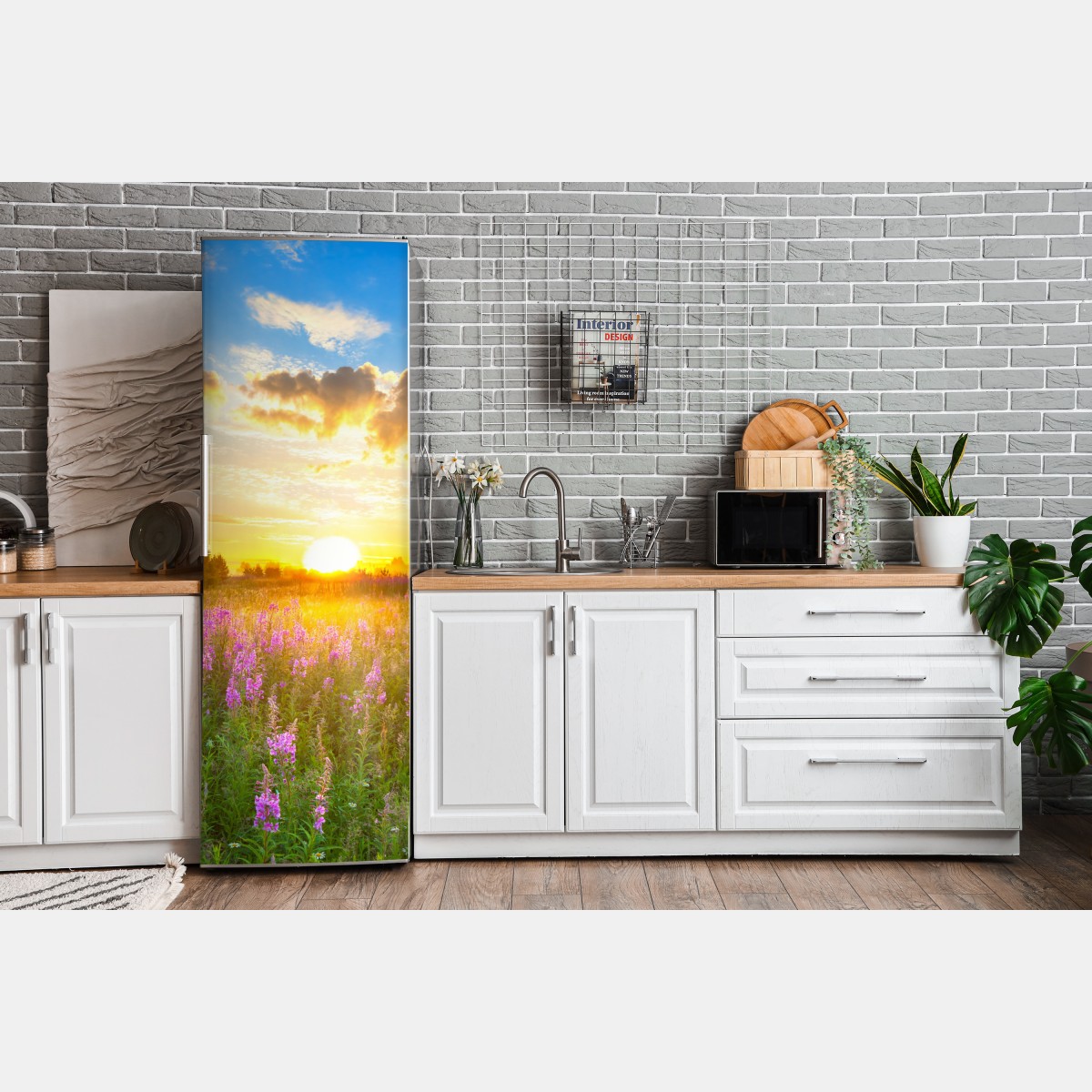 Naklejka na lodówkę wschód słońca nad łąką pełną fioletowych kwiatów – Wallissimo® Naklejka na lodówkę wschód słońca nad łąką pełną fioletowych kwiatów – Wallissimo®