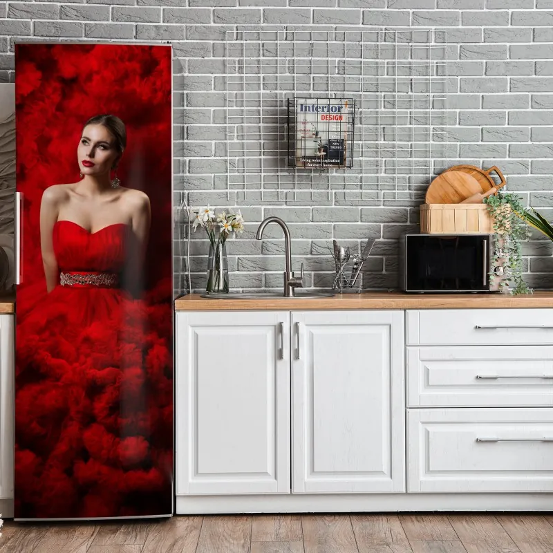 Naklejka na lodówkę elegancki portret w czerwonej sukni – Wallissimo® Naklejka na lodówkę elegancki portret w czerwonej sukni – Wallissimo®