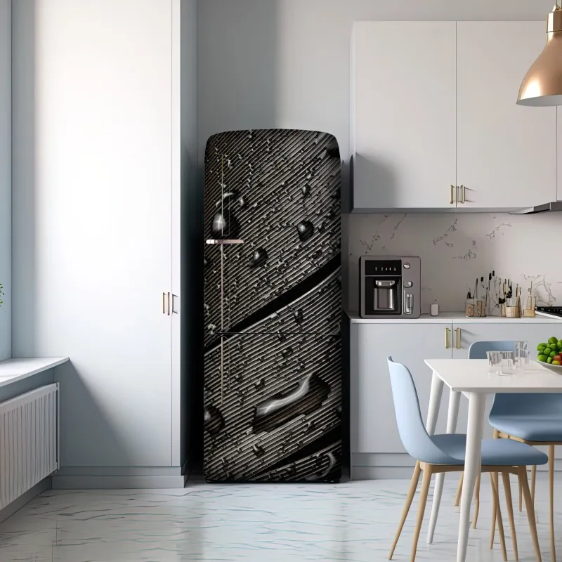 Naklejka na lodówkę czarno-białe pióro z kroplami wody – Wallissimo® Naklejka na lodówkę czarno-białe pióro z kroplami wody – Wallissimo®