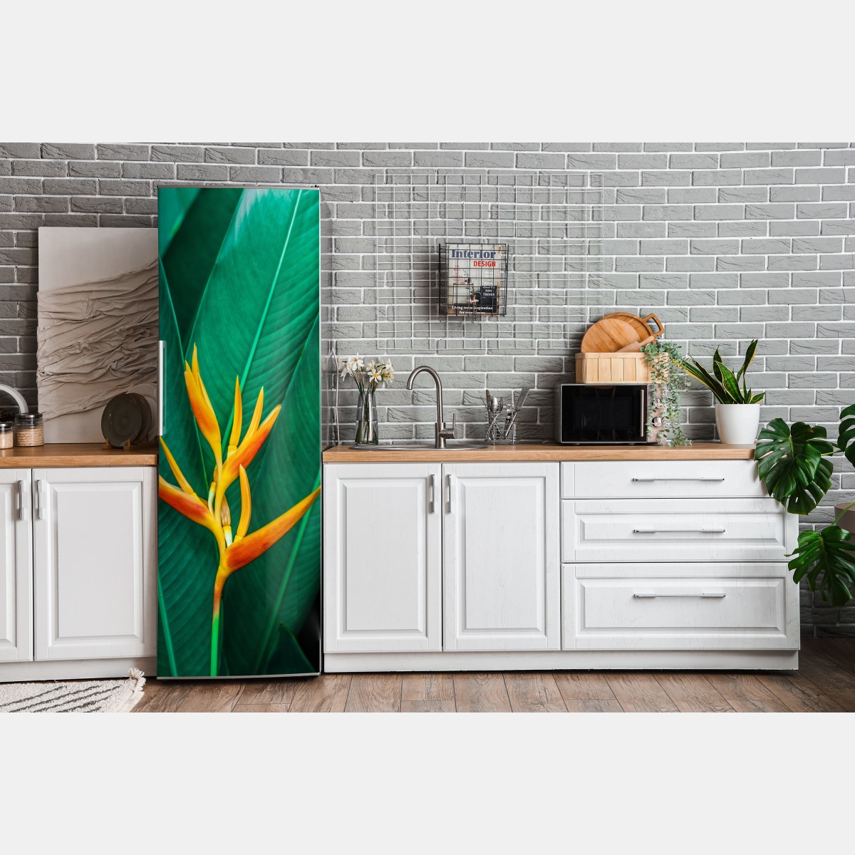 Naklejka na lodówkę intensywny tropikalny ptak rajski na zielonych liściach – Wallissimo® Naklejka na lodówkę intensywny tropikalny ptak rajski na zielonych liściach – Wallissimo®