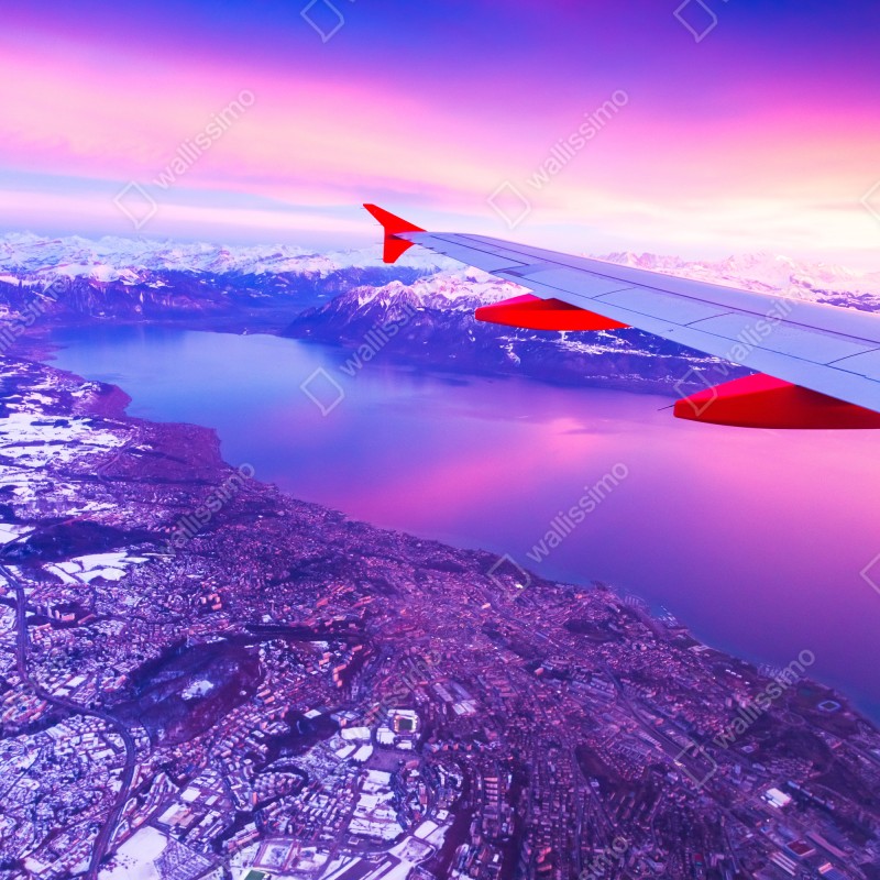 Naklejka na lodówkę panorama miasta nad jeziorem z lotu ptaka o zachodzie – Wallissimo® Naklejka na lodówkę panorama miasta nad jeziorem z lotu ptaka o zachodzie – Wallissimo®