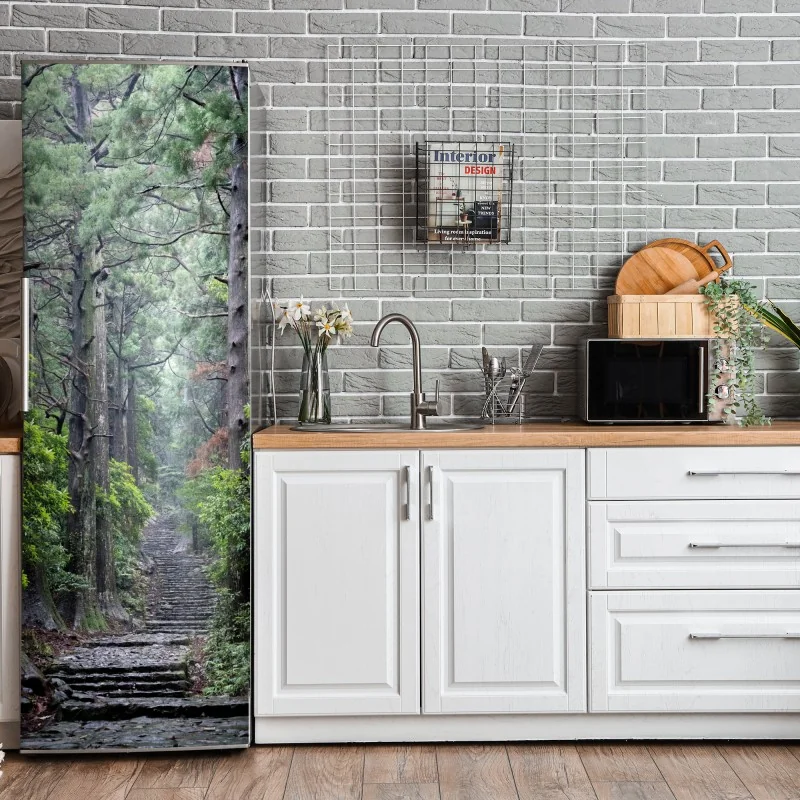 Naklejka na lodówkę mistyczna ścieżka leśna między starymi drzewami – Wallissimo® Naklejka na lodówkę mistyczna ścieżka leśna między starymi drzewami – Wallissimo®