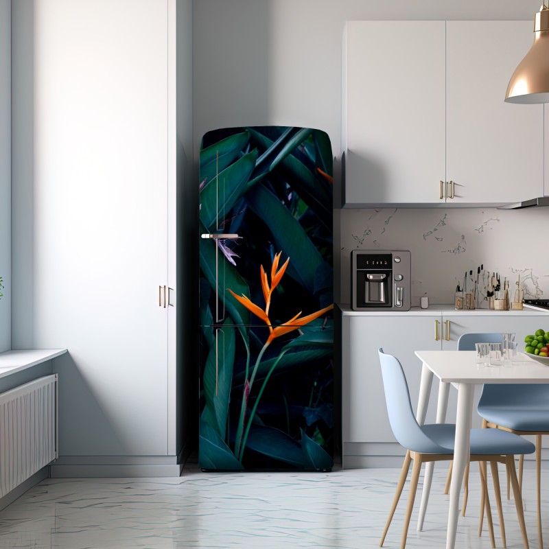 Naklejka na lodówkę żywa strelicja na tle ciemnozielonych liści – Wallissimo® Naklejka na lodówkę żywa strelicja na tle ciemnozielonych liści – Wallissimo®