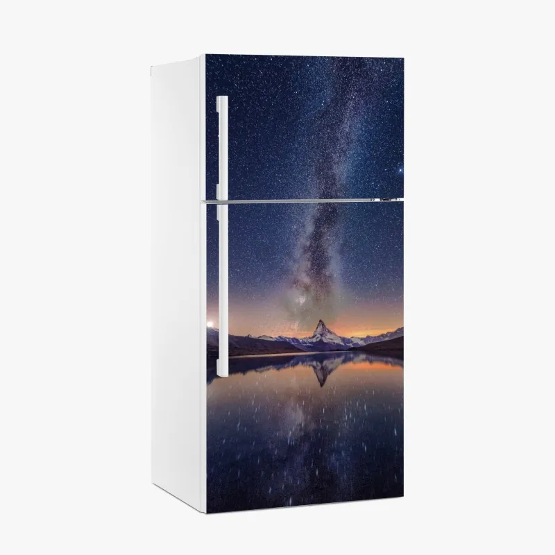 Naklejka na lodówkę słoneczna leśna ścieżka wśród sosen – Wallissimo®