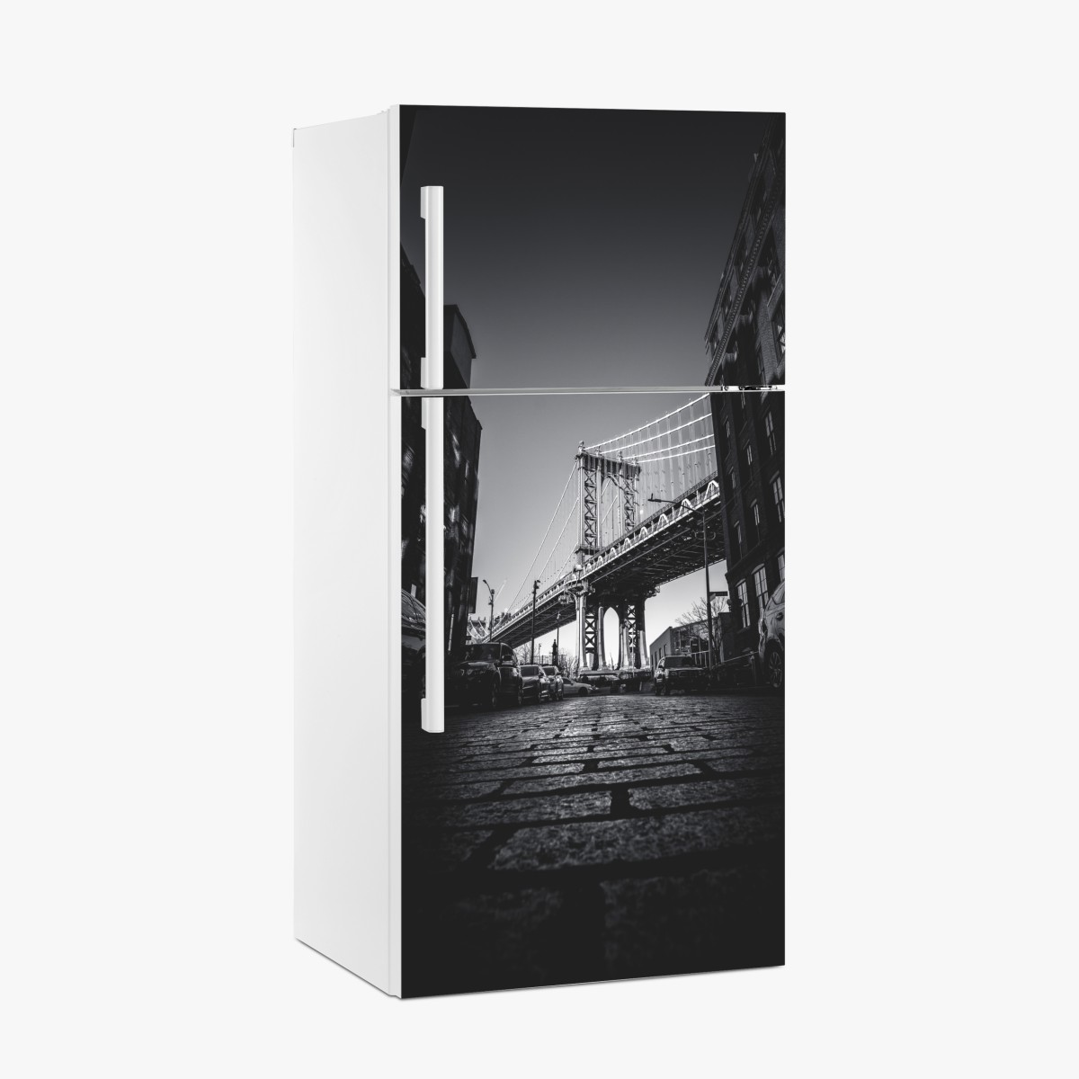 Fridge sticker Manhattan bridge perspective over cobblestone street – Wallissimo®