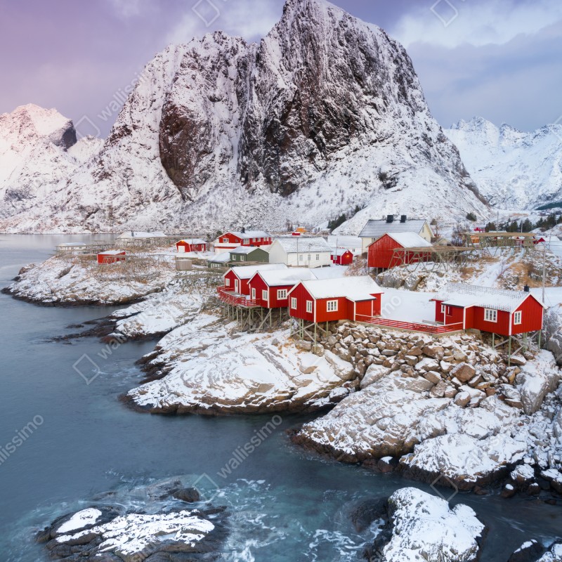Naklejka na lodówkę czerwone domki nad zaśnieżoną górą – Wallissimo® Naklejka na lodówkę czerwone domki nad zaśnieżoną górą – Wallissimo®