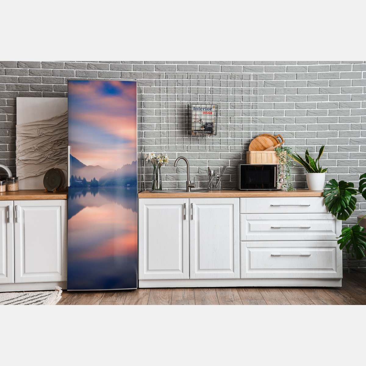 Naklejka na lodówkę mglisty górski poranek nad jeziorem – Wallissimo® Naklejka na lodówkę mglisty górski poranek nad jeziorem – Wallissimo®