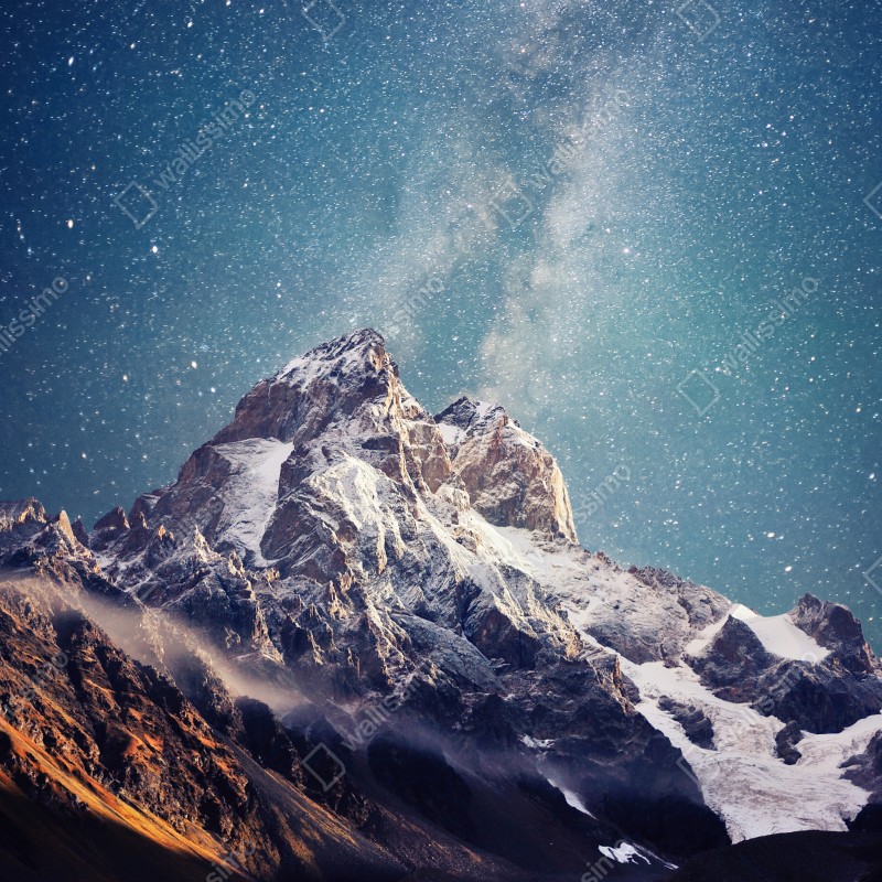 Naklejka na lodówkę noc pełna gwiazd nad Ushba – Wallissimo® Naklejka na lodówkę noc pełna gwiazd nad Ushba – Wallissimo®