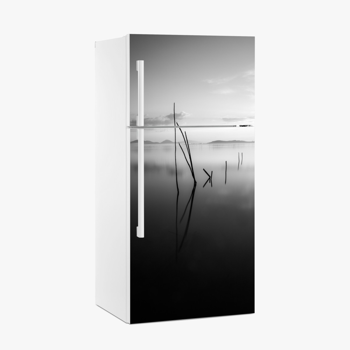 Fridge sticker tranquil monochrome lake with reflections – Wallissimo®