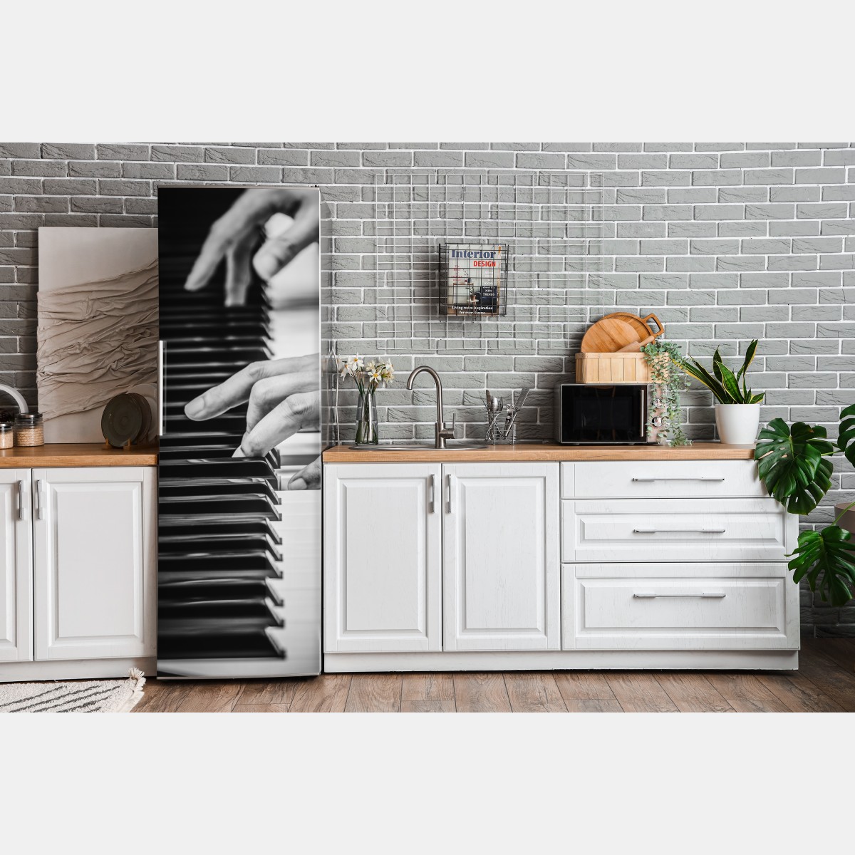 Naklejka na lodówkę dłonie przy fortepianie w ruchu – Wallissimo® Naklejka na lodówkę dłonie przy fortepianie w ruchu – Wallissimo®