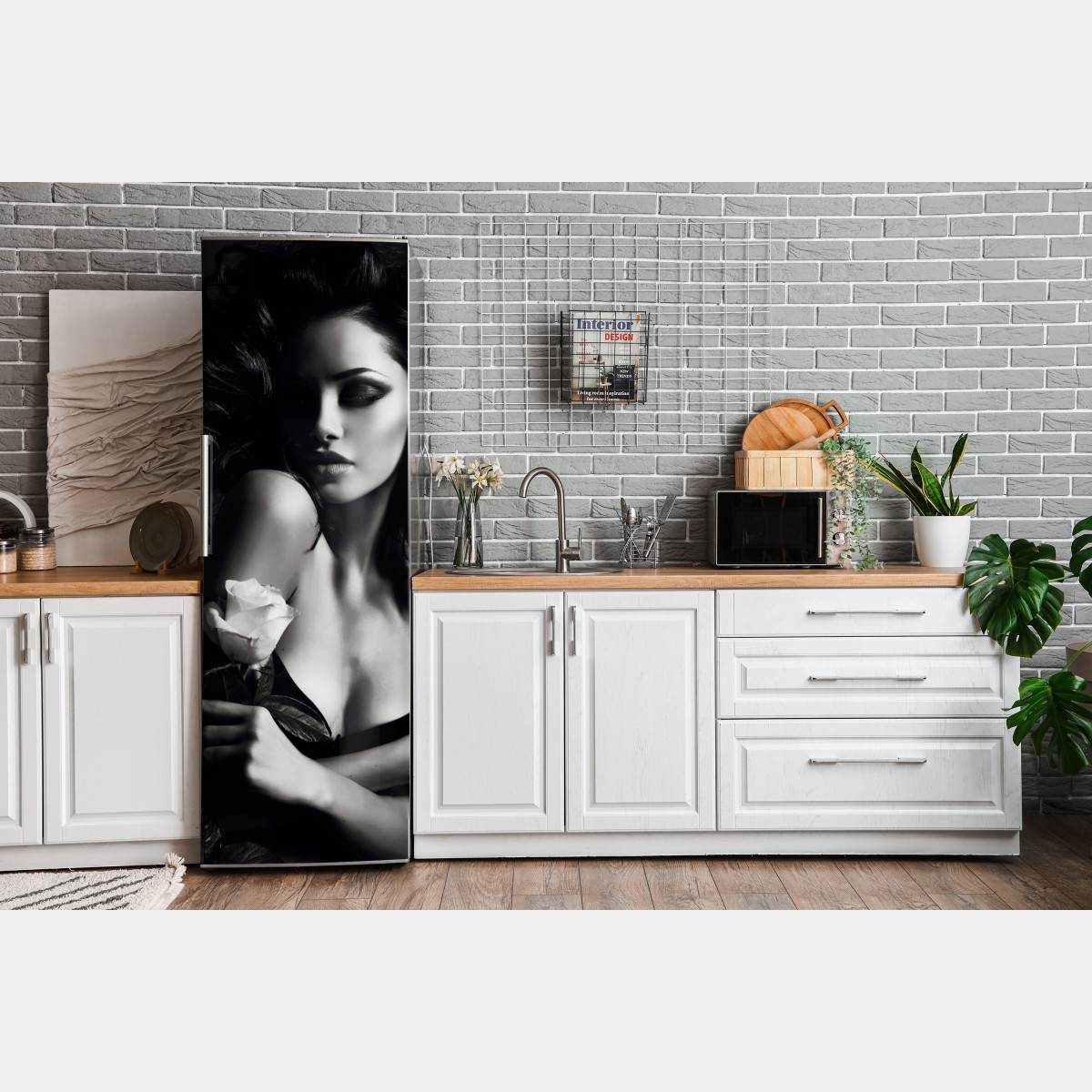 Naklejka na lodówkę zmysłowy czarno-biały portret z różą – Wallissimo® Naklejka na lodówkę zmysłowy czarno-biały portret z różą – Wallissimo®