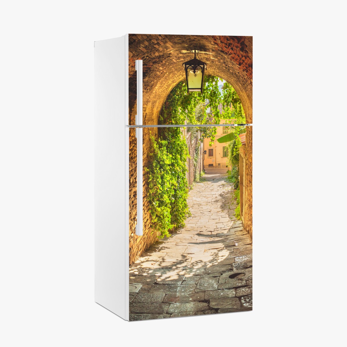 Fridge sticker sunlit alley in a Tuscan town – Wallissimo®