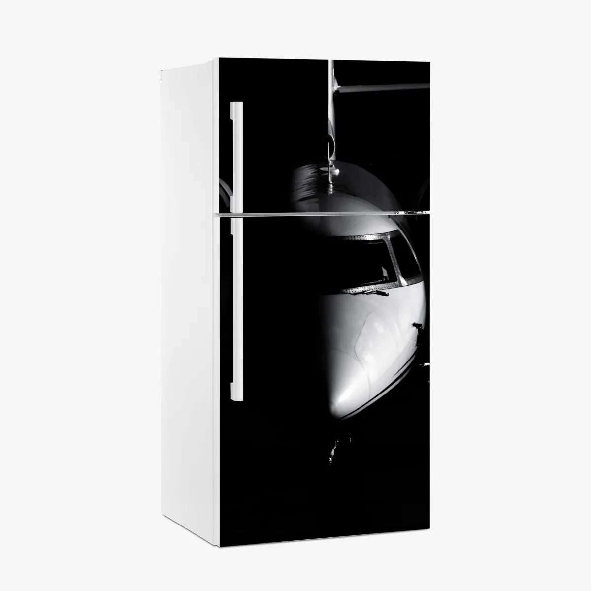 Naklejka na lodówkę monochromatyczny portret nosa odrzutowca – Wallissimo® Naklejka na lodówkę monochromatyczny portret nosa odrzutowca – Wallissimo®