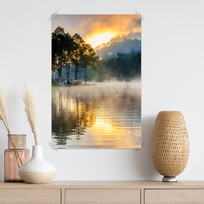 Plakat poranna mgła nad jeziorem Pang Oung, Mae Hong Son – Wallissimo® Plakat poranna mgła nad jeziorem Pang Oung, Mae Hong Son – Wallissimo®