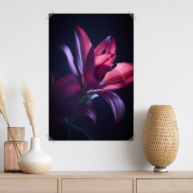 Plakat czerwona lilia w półmroku – Wallissimo® Plakat czerwona lilia w półmroku – Wallissimo®