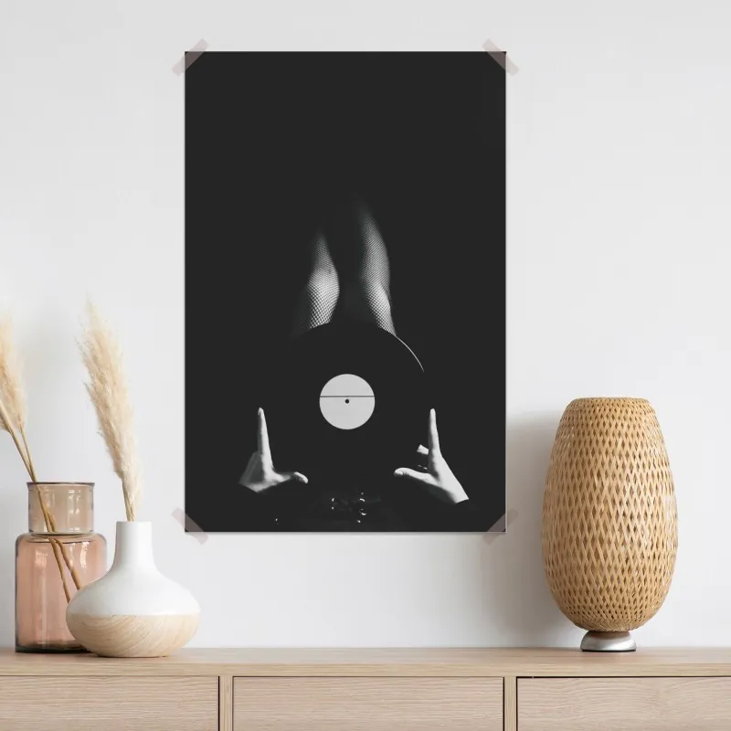 Plakat płyta winylowa i nogi w kabaretkach – Wallissimo® Plakat płyta winylowa i nogi w kabaretkach – Wallissimo®