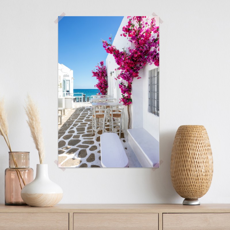 Plakat słoneczna śródziemnomorska alejka z bugenwillą – Wallissimo® Plakat słoneczna śródziemnomorska alejka z bugenwillą – Wallissimo®