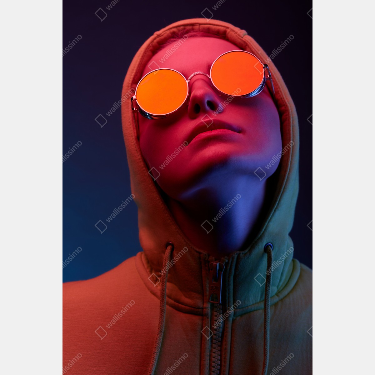 Plakat neonowy portret w okrągłych okularach – Wallissimo® Plakat neonowy portret w okrągłych okularach – Wallissimo®