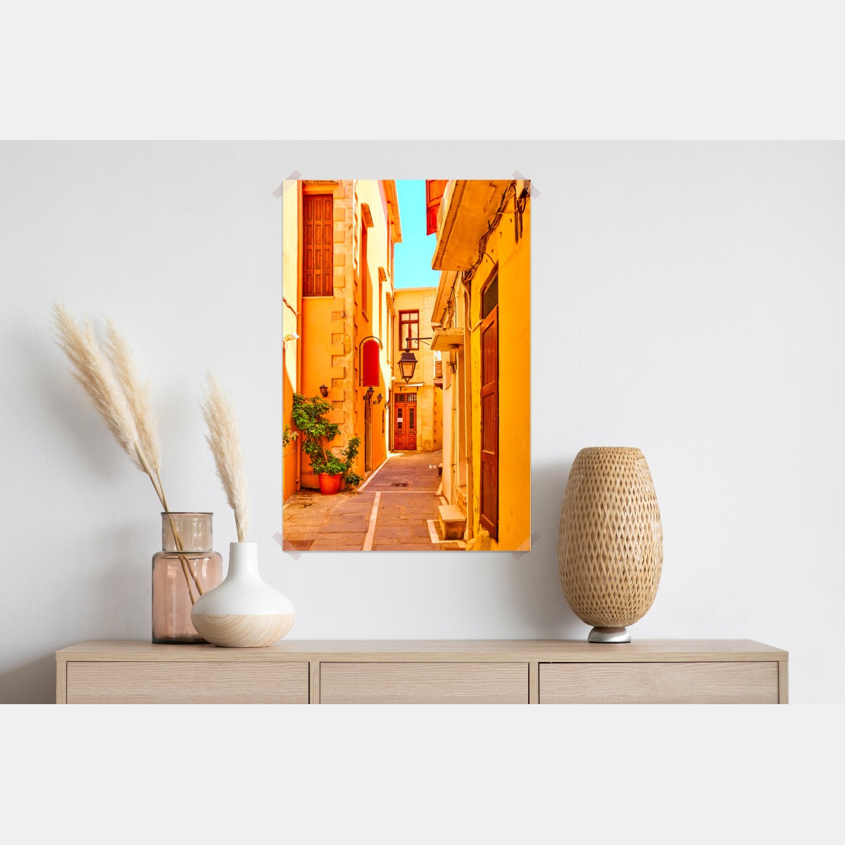 Plakat słoneczna żółta uliczka w Rethymno, Kreta – Wallissimo® Plakat słoneczna żółta uliczka w Rethymno, Kreta – Wallissimo®