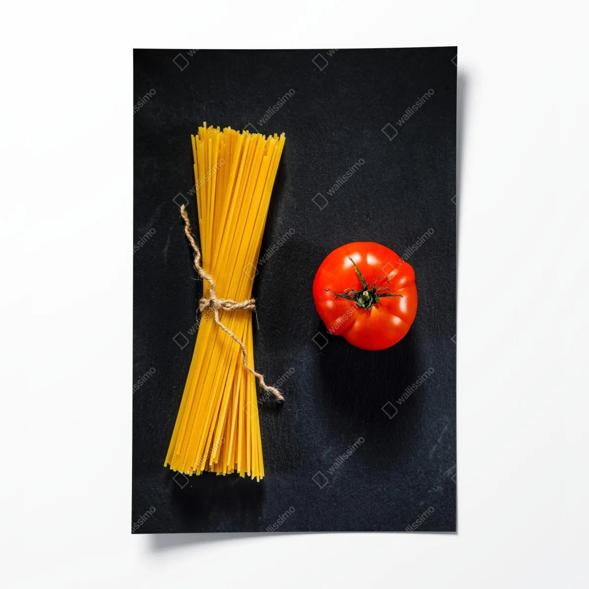Plakat minimalistyczna kompozycja makaronu i pomidora – Wallissimo® Plakat minimalistyczna kompozycja makaronu i pomidora – Wallissimo®