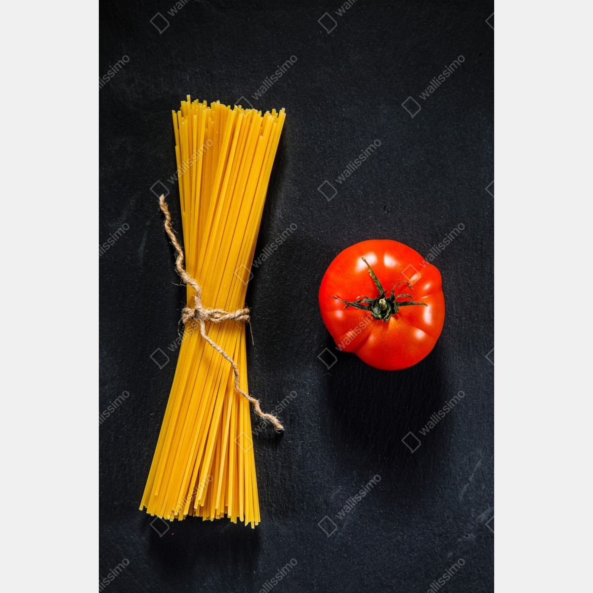 Plakat minimalistyczna kompozycja makaronu i pomidora – Wallissimo® Plakat minimalistyczna kompozycja makaronu i pomidora – Wallissimo®