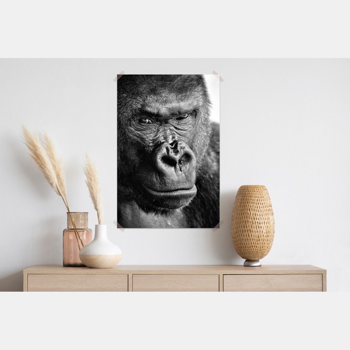 Plakat intensywny portret goryla w czerni i bieli – Wallissimo® Plakat intensywny portret goryla w czerni i bieli – Wallissimo®