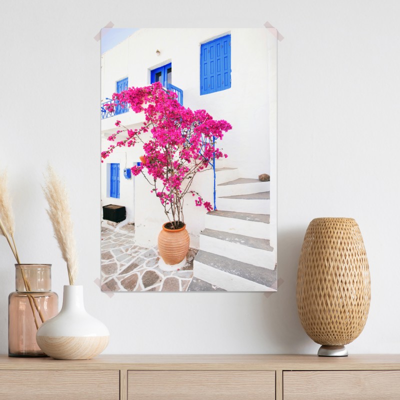Plakat różowa bugenwilla na białym domu na greckiej wyspie – Wallissimo® Plakat różowa bugenwilla na białym domu na greckiej wyspie – Wallissimo®