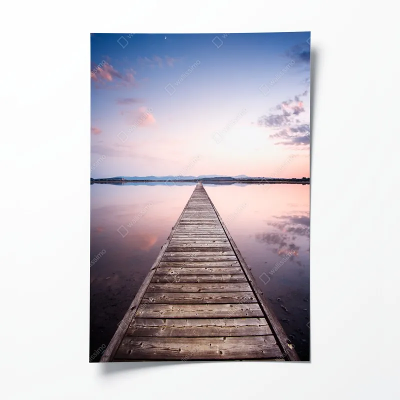 Plakat zimowe jezioro z odbiciem w śnieżnym lesie – Wallissimo®