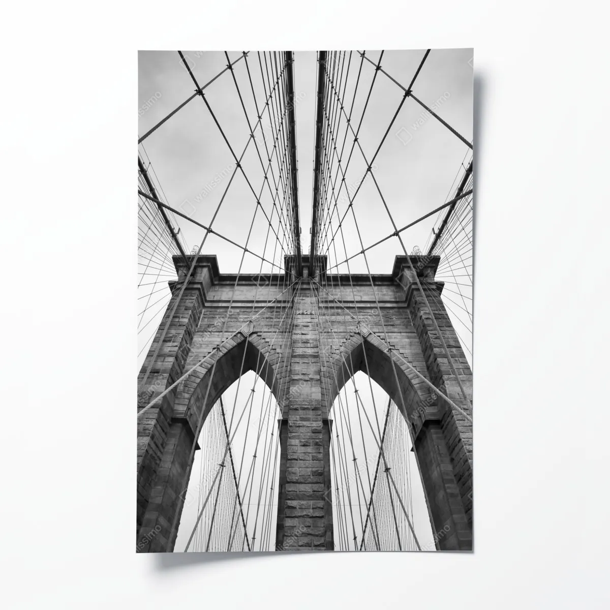 Plakat perspektywa Mostu Brooklyńskiego w monochromie – Wallissimo® Plakat perspektywa Mostu Brooklyńskiego w monochromie – Wallissimo®