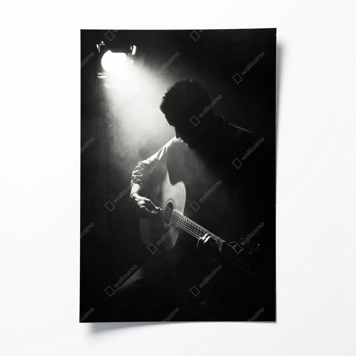 Plakat sylwetka gitarzysty w świetle reflektora – Wallissimo® Plakat sylwetka gitarzysty w świetle reflektora – Wallissimo®