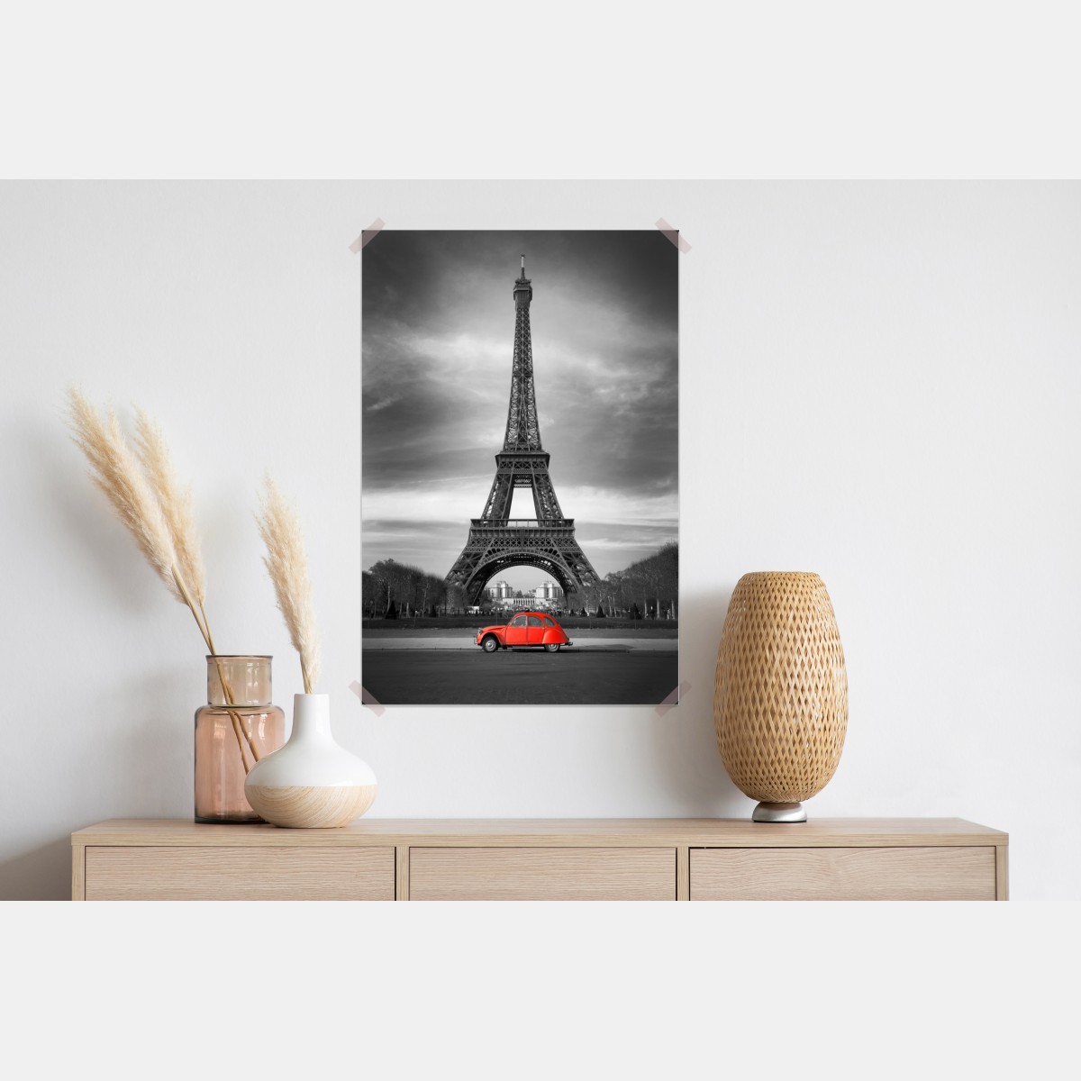 Plakat Wieża Eiffla z czerwonym zabytkowym samochodem – Wallissimo® Plakat Wieża Eiffla z czerwonym zabytkowym samochodem – Wallissimo®