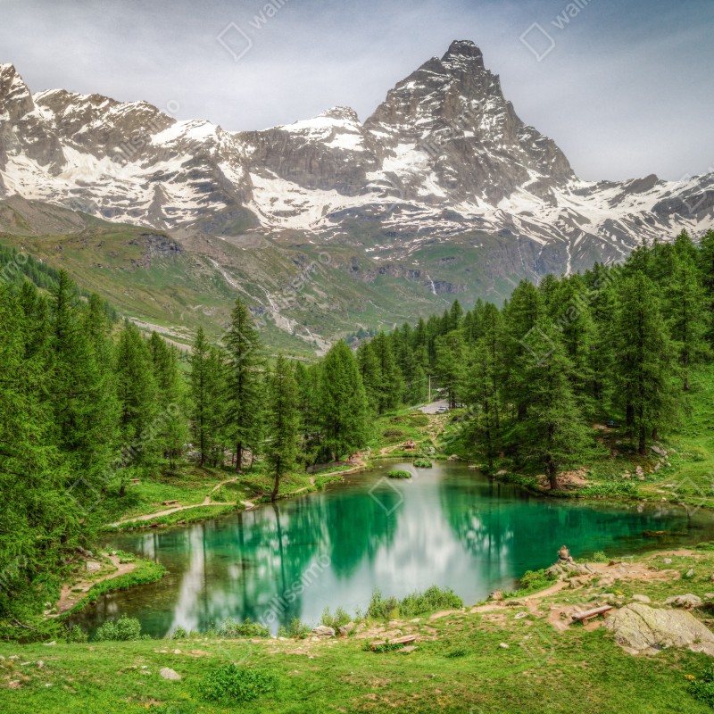 Fototapeta błękitne jezioro przy Cervinia – Wallissimo® Fototapeta błękitne jezioro przy Cervinia – Wallissimo®