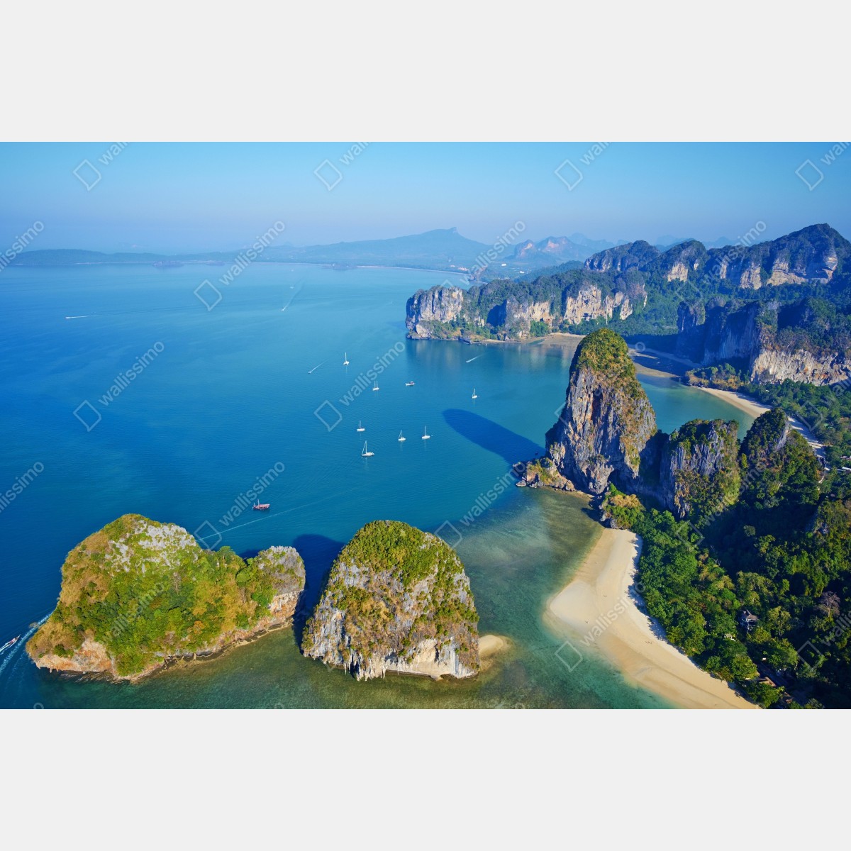 Fototapeta lazurowe wyspy i klify nad brzegiem morza – Wallissimo® Fototapeta lazurowe wyspy i klify nad brzegiem morza – Wallissimo®