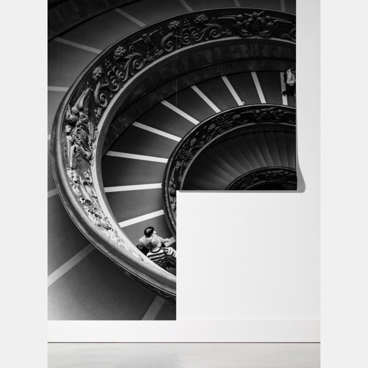 Fototapeta dramtyczne spiralne schody w monochromii – Wallissimo® Fototapeta dramtyczne spiralne schody w monochromii – Wallissimo®