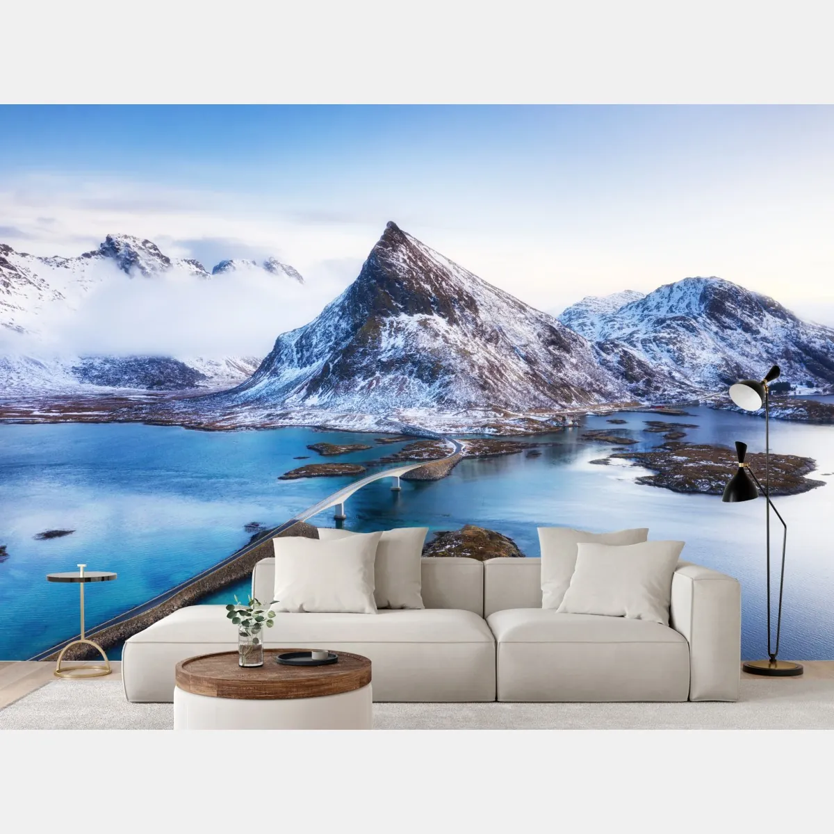 Fototapeta Lofoty most i góra z lotu ptaka – Wallissimo® Fototapeta Lofoty most i góra z lotu ptaka – Wallissimo®