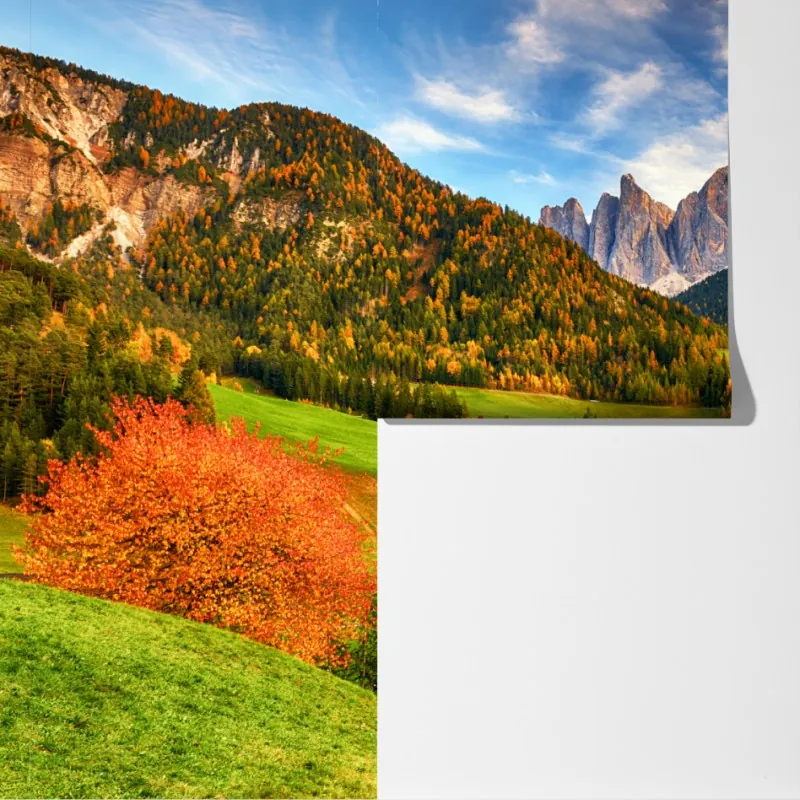 Fototapeta jesienny zachód słońca nad Santa Maddalena, Dolomity – Wallissimo® Fototapeta jesienny zachód słońca nad Santa Maddalena, Dolomity – Wallissimo®