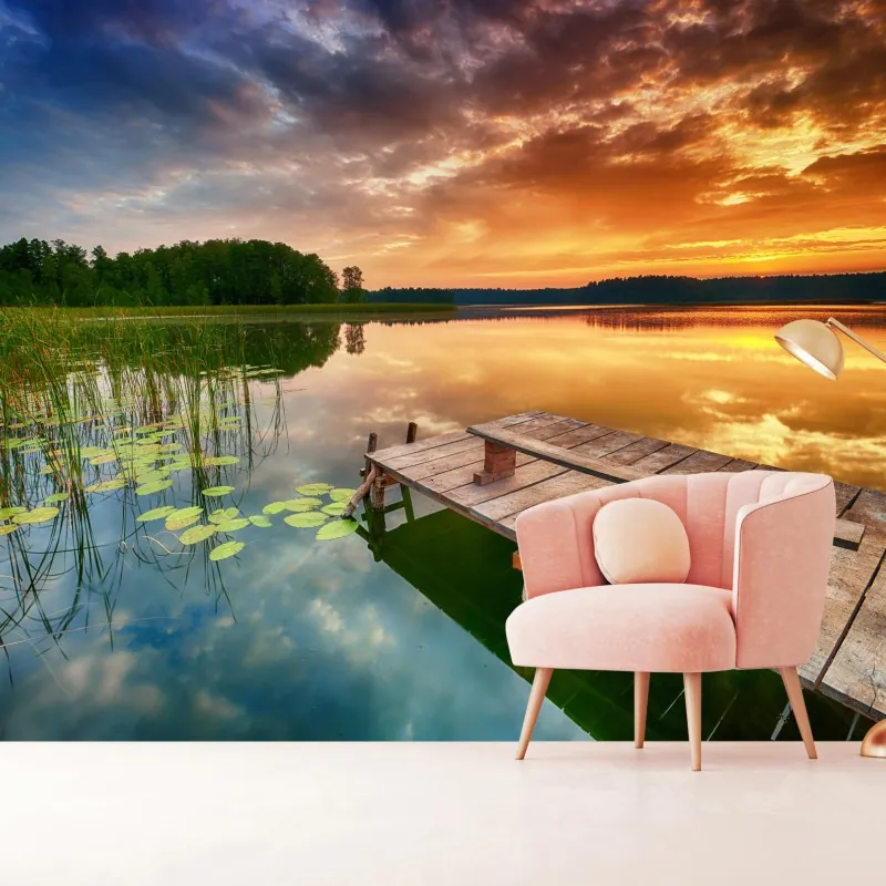 Fototapeta złoty wschód słońca nad spokojnym jeziorem